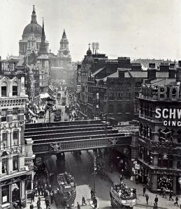 Ludgate Hill en 1920. Postal de la época.