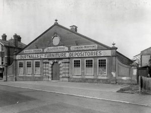 Almacenes de Durtnall en Tunbridge Wells en 1936. Imagen procedente del London Transport Museum.