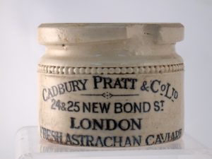 Tarro original de  Cadbury, Pratt & Co.