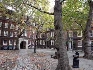 Plaza interior de Staple Inn Buildings en la actualidad. 