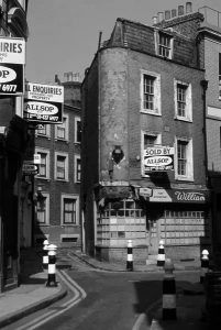 Hanway Street en 1965. Postal de época.