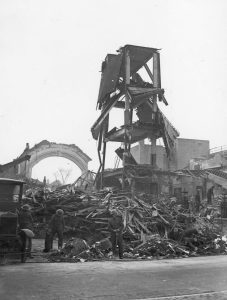 Restos del Morley Memorial College for Working Men and Woman tras los bombardeos de la Segunda Guerra Mundial. Imagen procedente del Department of Town Planning de Lambeth.