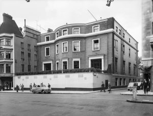 Bath House en 1953. Imagen procedente del Historic England Archive.
