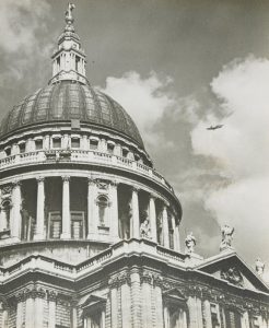 Cúpula de St. Paul's Cathedral hacia 1920. Fotografía de George Davison Reid procedente del London Museum.