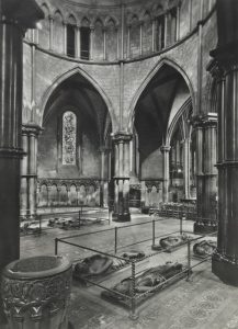 Interior de Temple Church hacia 1910. Fotografía de George Davison Reid procedente del London Museum.