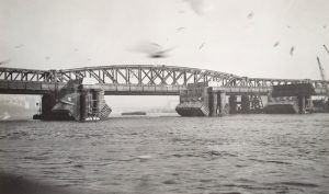 Waterloo Bridge en 1936. Fotografía de Albert Gravely Linney procedente del London Museum.