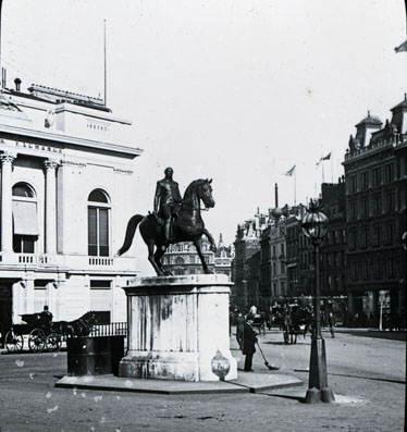 Equestrian statues