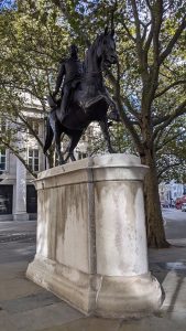 Estatua de George III en la actualidad.