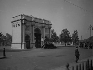 Marble Arch en la década de 1930. Postal de época.