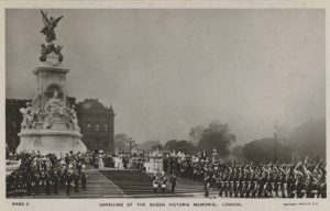 Ceremonia de inauguración del Memorial en 1911. Postal de la época.