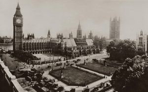 Parliament Square en la década de 1920. Postal de época.
