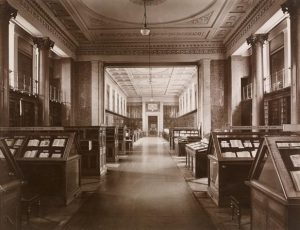 The King's Library a principios del siglo XX. Imagen procedente de la web del museo.