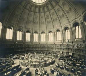 Great Library hacia 1935. Fuente desconocida. Great Library circa 1935. Source unknown.