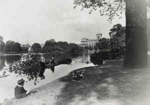 St. James's Park hacia 1920. Fotografía de George Davison Reid procedente del London Museum.