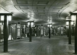 Interior de Piccadilly Tube Station en 1929. Imagen procedente del London Transport Museum.