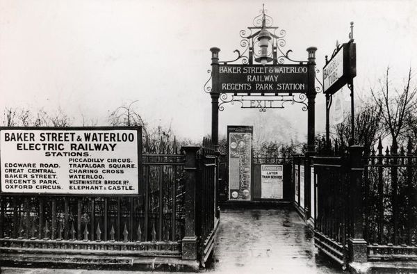 Regent's Park Tube Station
