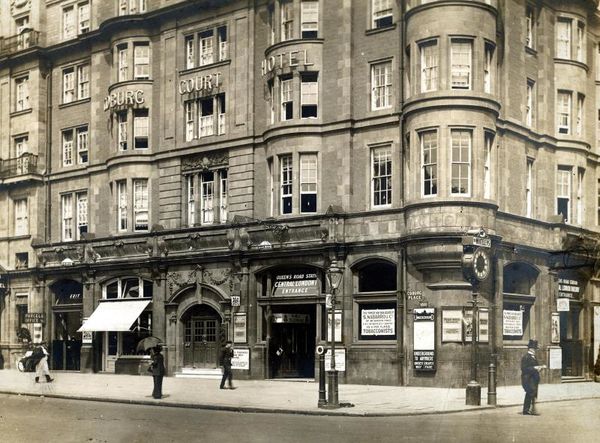 Tube Station