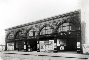Caledonian Road Tube Station en 1907. Imagen procedente del London Transport Museum.