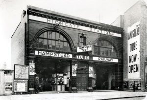Highgate Tube Station en 1907. Imagen procedente del London Transport Museum.