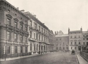 St. James's Square en 1896. Fuente desconocida.