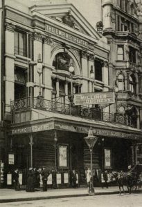 The Empire Theatre en 1903. Postal de época.