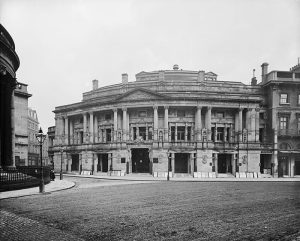 Queen's Hall a finales del siglo XIX. Imagen procedente del Historic England Archive.